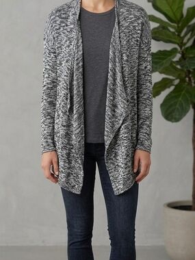 SO Marled Black and White Open-Front Women's Cardigan.   WS 103